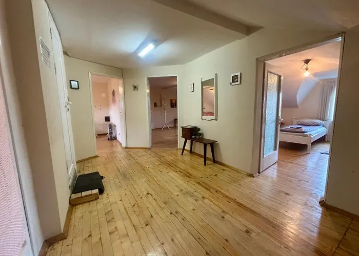 Quiet And Lovely 2 Bdrm Loft In The Old Centre * ソフィア