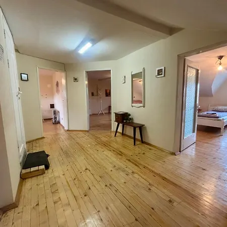 Quiet And Lovely 2 Bdrm Loft In The Old Centre * Sofia