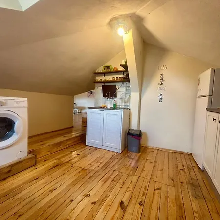 Quiet And Lovely 2 Bdrm Loft In The Old Centre * 소피아