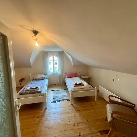 아파트 Quiet And Lovely 2 Bdrm Loft In The Old Centre *