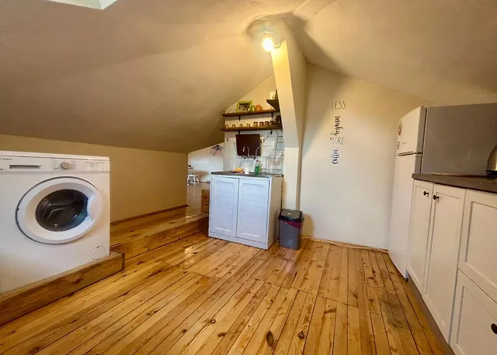 Quiet And Lovely 2 Bdrm Loft In The Old Centre * Sofia